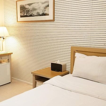 Golden Park Hotel Jeju Extérieur photo