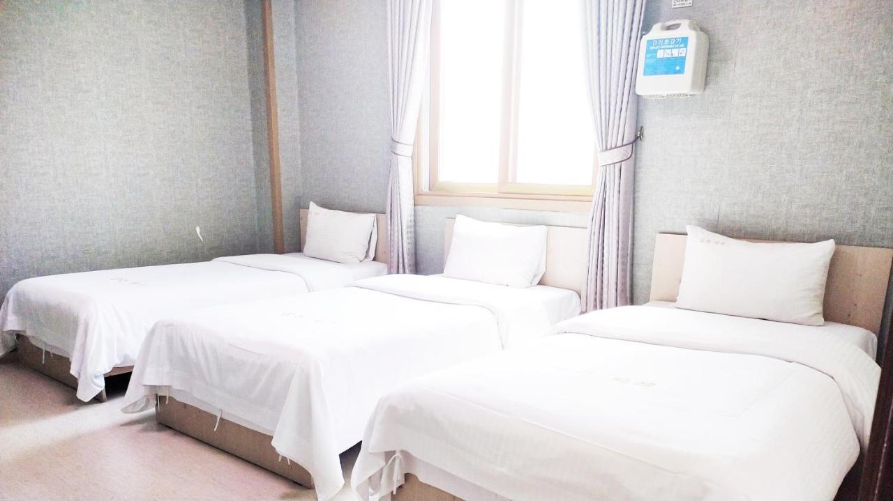 Golden Park Hotel Jeju Extérieur photo