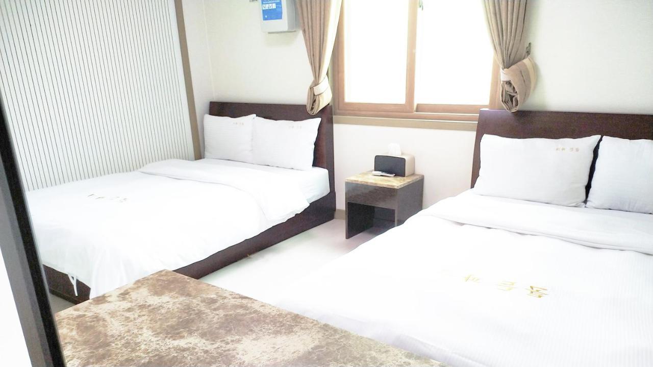 Golden Park Hotel Jeju Extérieur photo