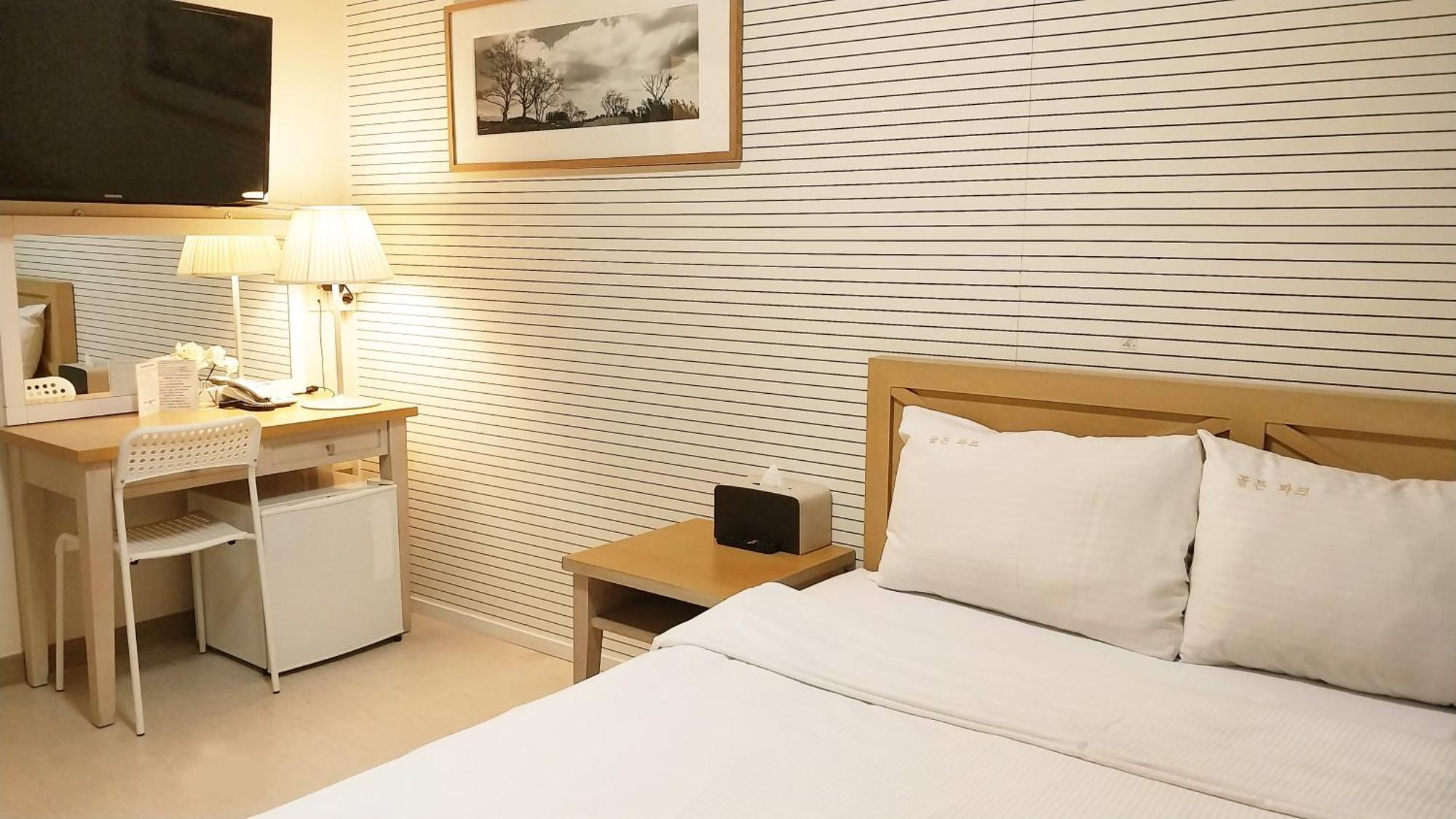 Golden Park Hotel Jeju Extérieur photo